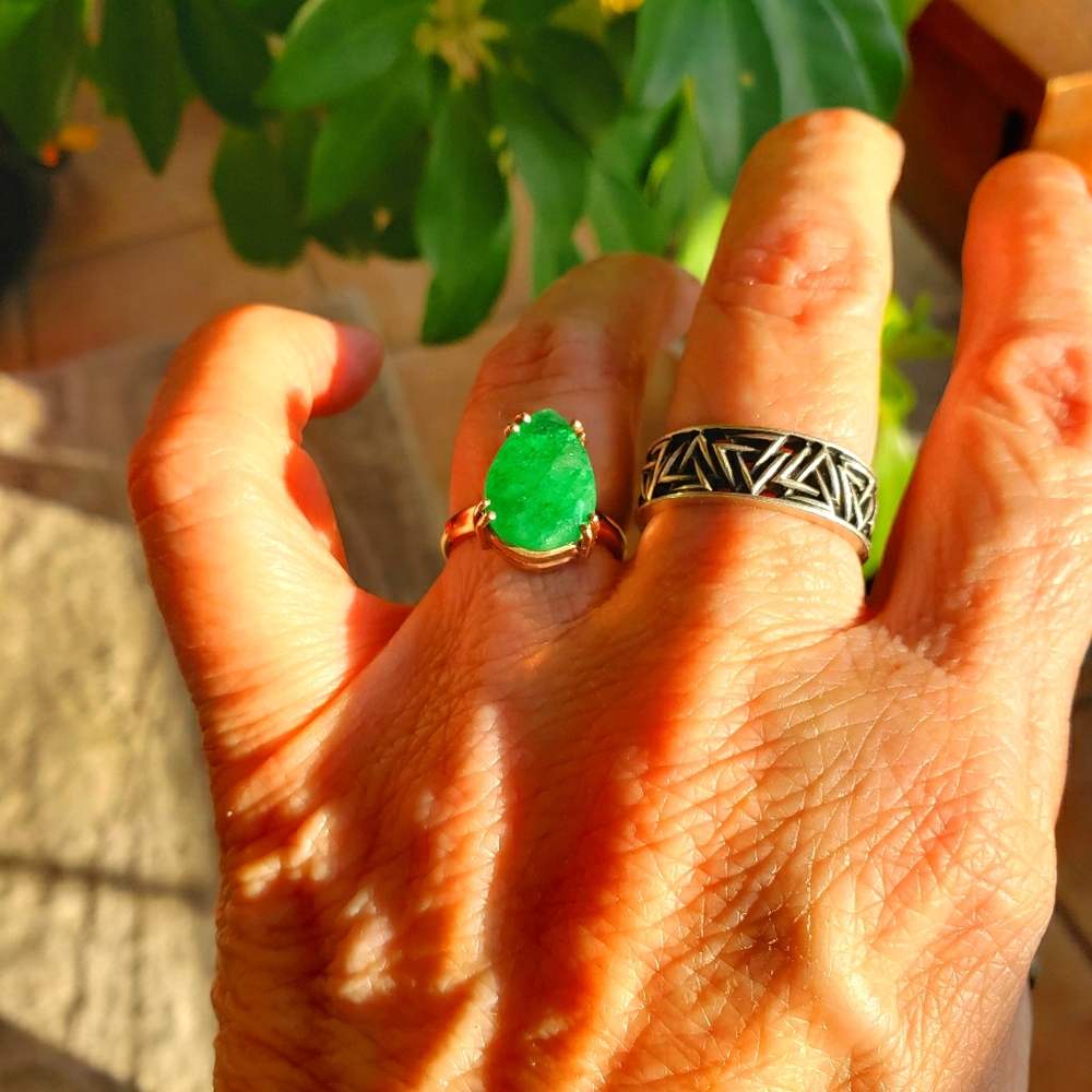 NWOT 💚 Colombian Emerald Ring 💚